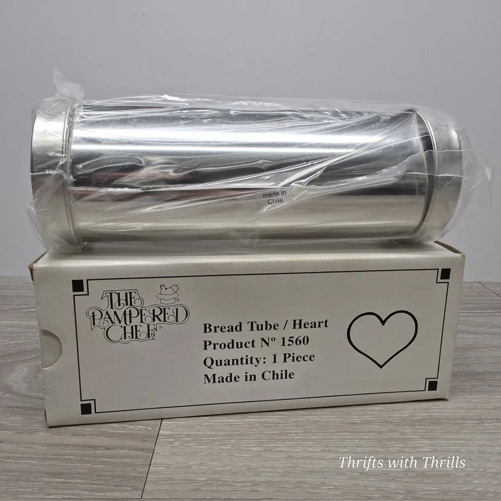 THE PAMPERED CHEF - Valtrompia Bread Tube - Heart #1560 - In Box With Papers